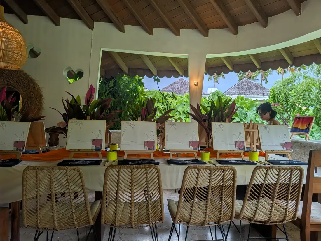 Creative Bali group activity with painting