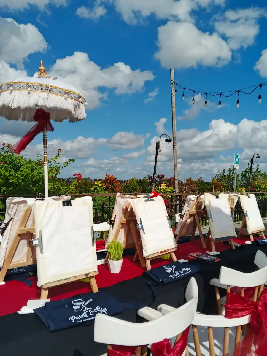 Picnic Paint and Sip setup at a private Bali location