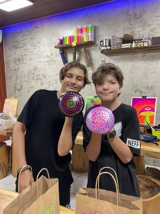 Paint and Sip Ubud creative guest moment 4