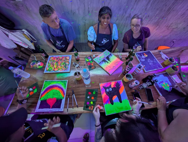 Paint and Sip Ubud creative guest moment 9