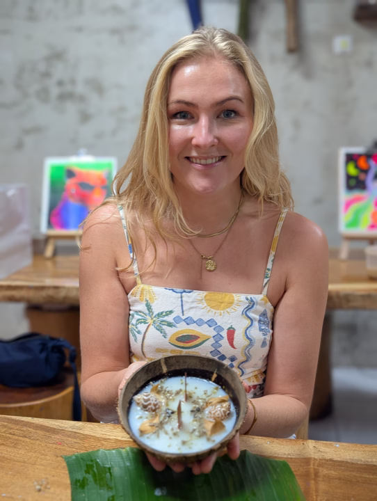 Paint and Sip Ubud creative guest moment 17