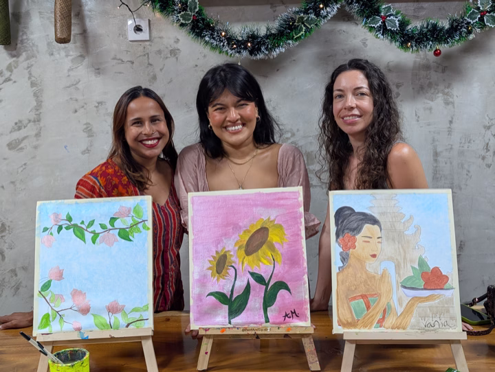 Paint and Sip Ubud creative guest moment 18
