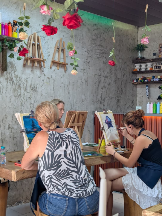 Paint and Sip Ubud creative guest moment 28
